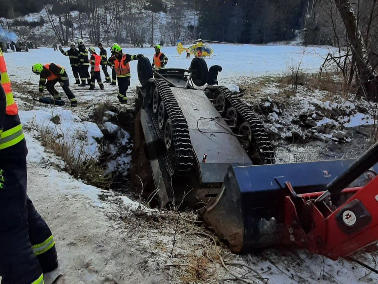 Военная техника перевернулась