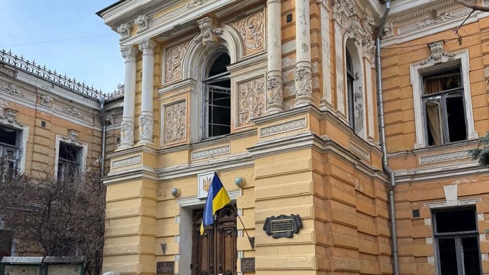 У цій будівлі письменники, журналісти та представники інших кіл української інтелігенції заснували "Народний рух України"