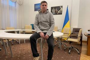 По словам Подоляка, о переговорах со страной-агрессором "много говорят, но это иллюзия"