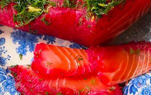 Слабосоленый лосось "гравлакс" готовится за одну ночь