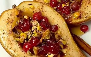 Автор утверждает, что груши и клюква – очень вкусное сочетание