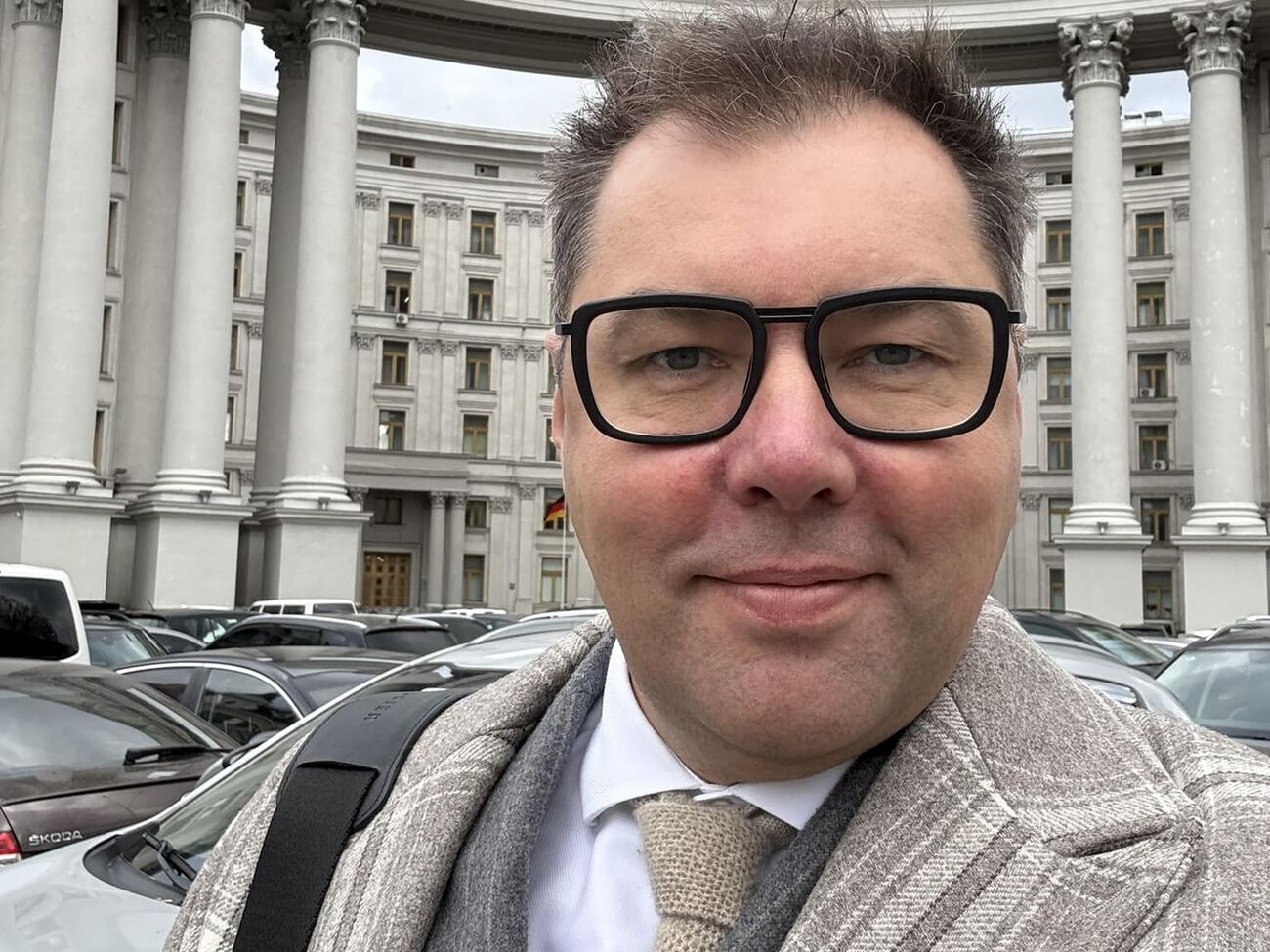 Макеев призвал демократических кандидатов выступить с "четким посланием" по поводу войны