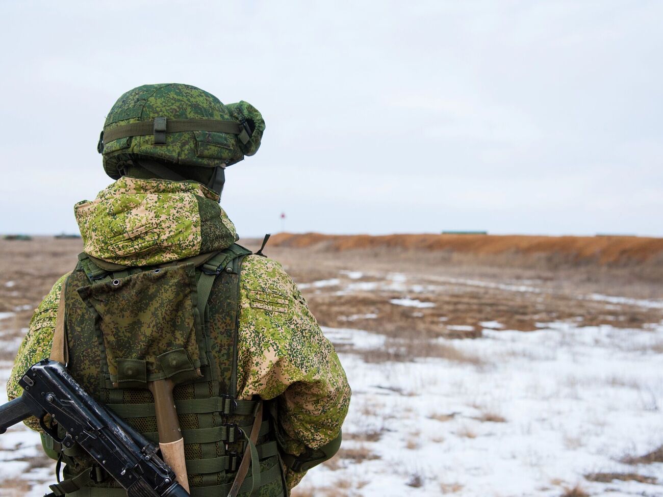 Обидва дезертири – колишні ув'язнені. Вони відбували покарання за злочини, пов'язані з насильством проти людей