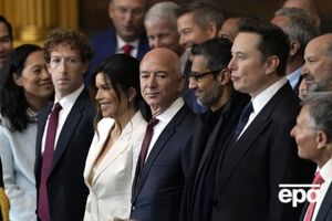 Отношения Безоса и Санчес начались в апреле 2018 года