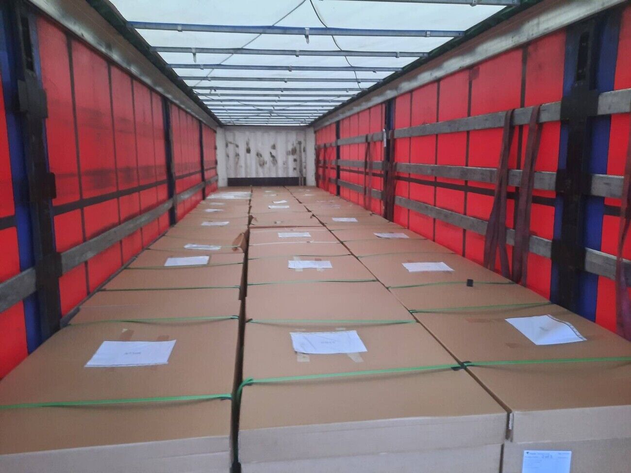 Відомо, що військові вантажівки з обладнанням уже прибули в Україну