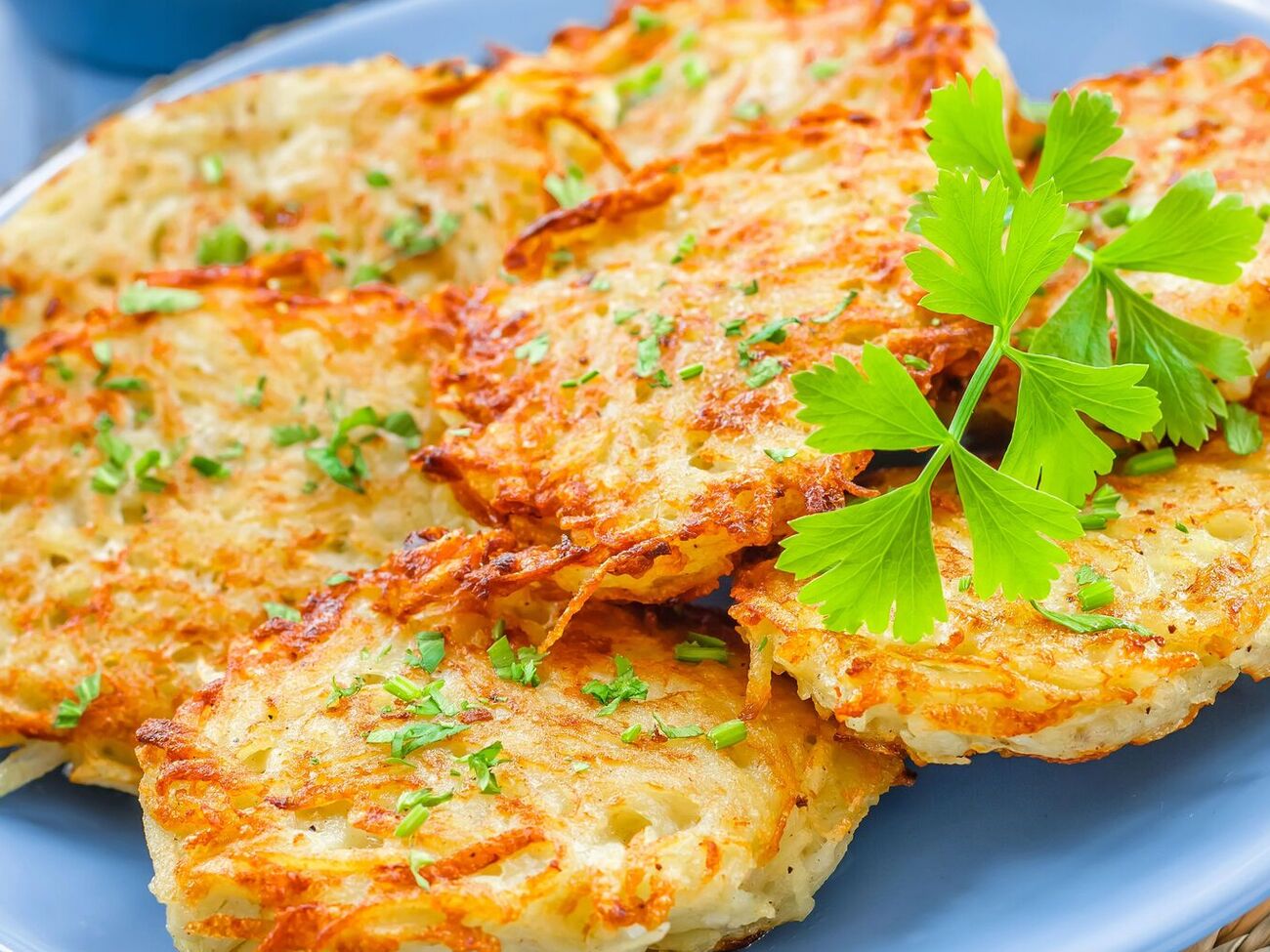 Для дерунів вам знадобиться 400 г курячого філе