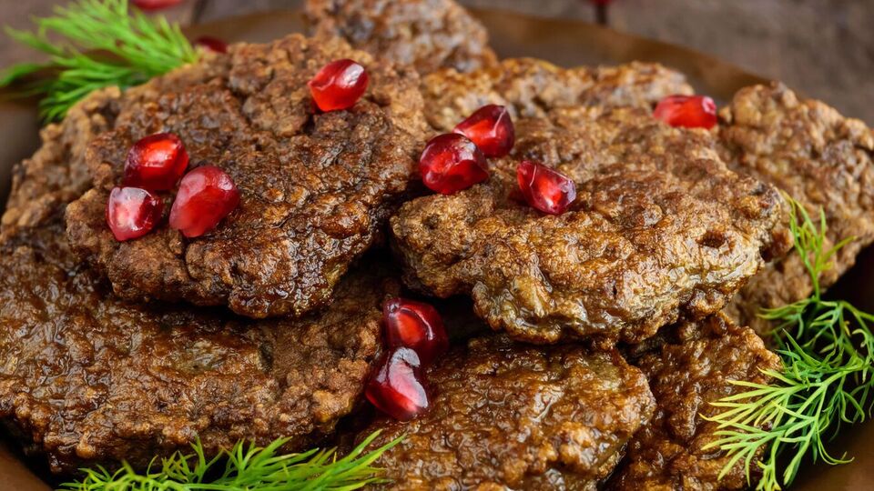 По этому рецепту у вас будет полная тарелка полезных, вкусных и питательных печеночных оладий