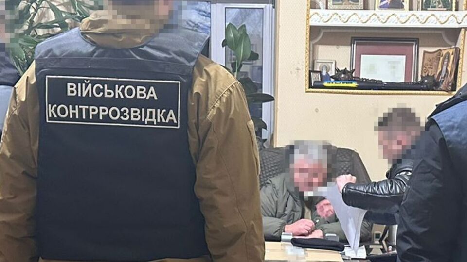 У фігуранта провели обшуки