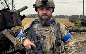 Головня звинуватив начальника в корупції, узурпації влади й погрозах. У полку призначили розслідування