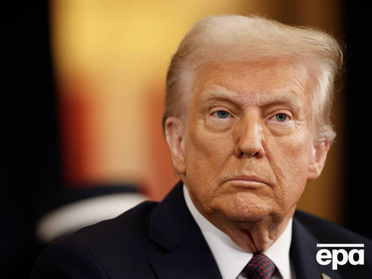 Напередодні в мережі з'явилася інформація про те, що указ Трампа поширюється на військову допомогу Україні