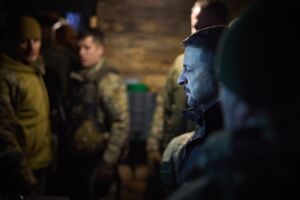 Зеленский: На сегодняшний день 608 тыс. находится на территории Украины российских войск. Это в три раза больше группировка, чем та, которая в начале 2022-го пошла на нас
