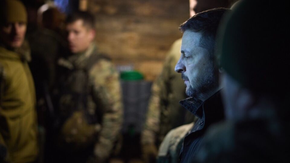 Зеленский: На сегодняшний день 608 тыс. находится на территории Украины российских войск. Это в три раза больше группировка, чем та, которая в начале 2022-го пошла на нас
