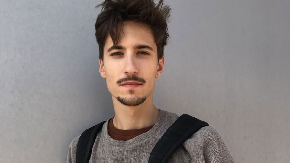 Чопоров: Когда на сцене, то на тебе всегда маска роли. А когда обращаешься к сердцу другого человека, это в тысячи раз тяжелее