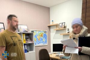 Спочатку товар потрапляв на Близький Схід, а звідти його доправляли у РФ, стверджує слідство