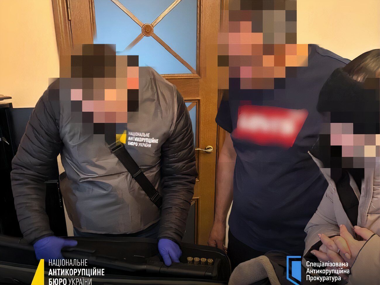 129 млн грн підозрювані незаконно привласнили й використали їх на власні потреби, розповіли в НАБУ