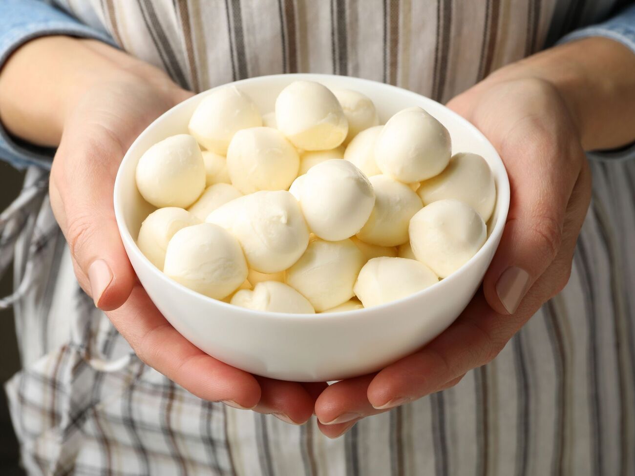 Моцарелла готовится из четырех ингредиентов