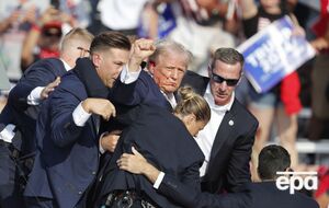 На фото Карран – крайний справа