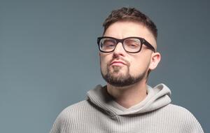 Julik одружений і виховує сина