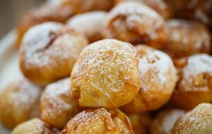 Оладки за цим рецептом схожі на пончики