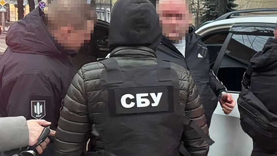 За даними слідства, вартість таких "послуг" становила $12 тис. з одного ухилянта