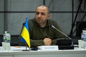 Умєров заявив, що ухвалив рішення "усунути всіх, хто провалив роботу" щодо закупівлі зброї