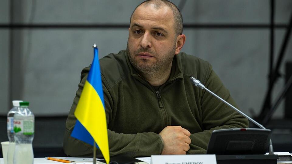 Умєров заявив, що ухвалив рішення "усунути всіх, хто провалив роботу" щодо закупівлі зброї