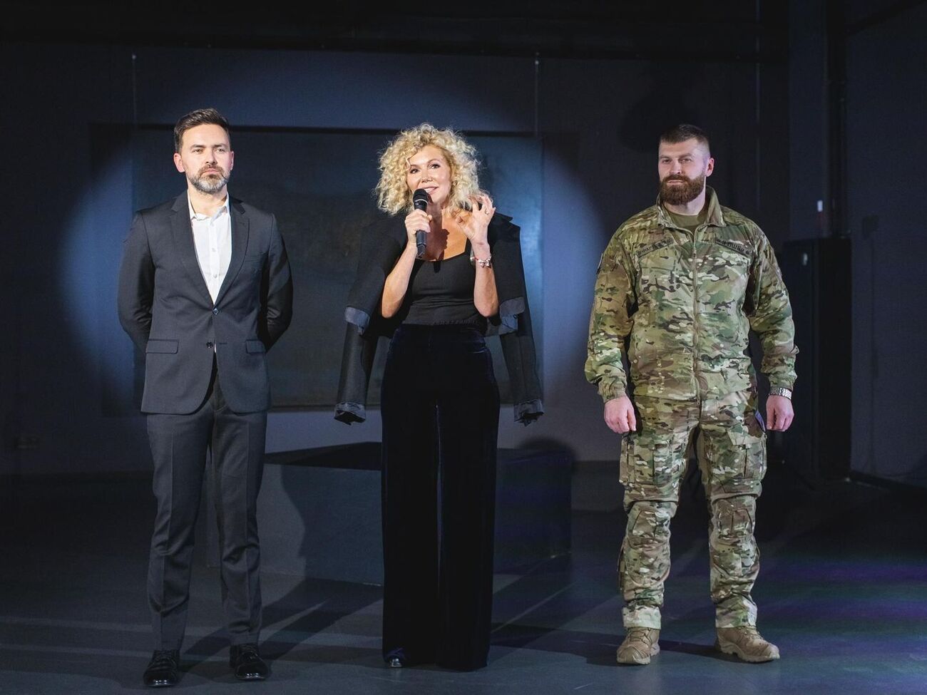 Куратор перформанса и соучредитель Art Ukraine Gallery Заболотная подчеркнула, что "искусство объединяет и вдохновляет"