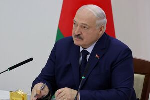 Лукашенко сказав, що йому стало зле, коли він почув про слова Зеленського стосовно удару по Мозирському НПЗ
