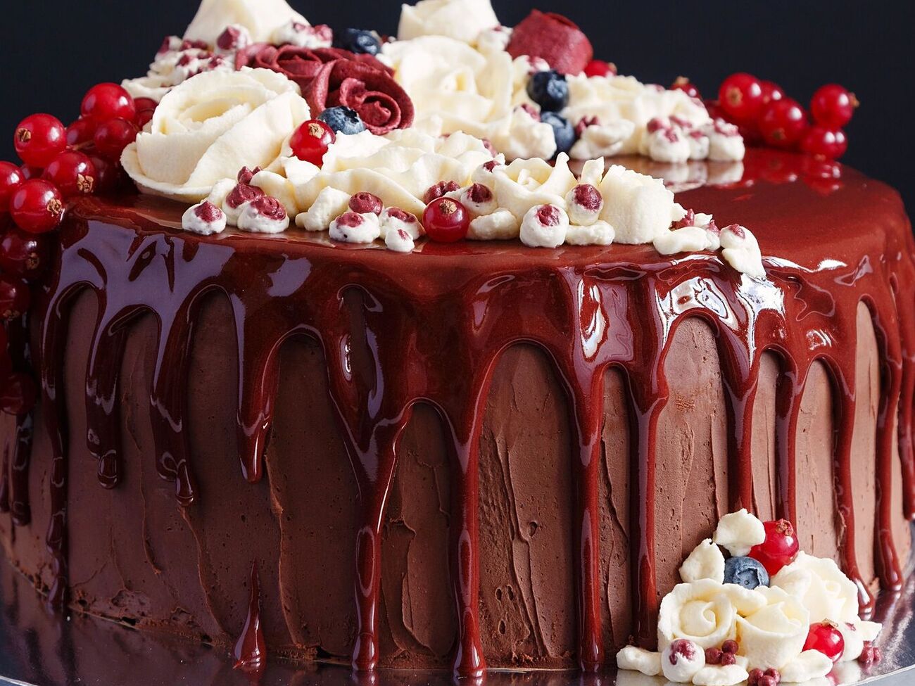 Для глазури вам понадобятся какао, сахар и вода