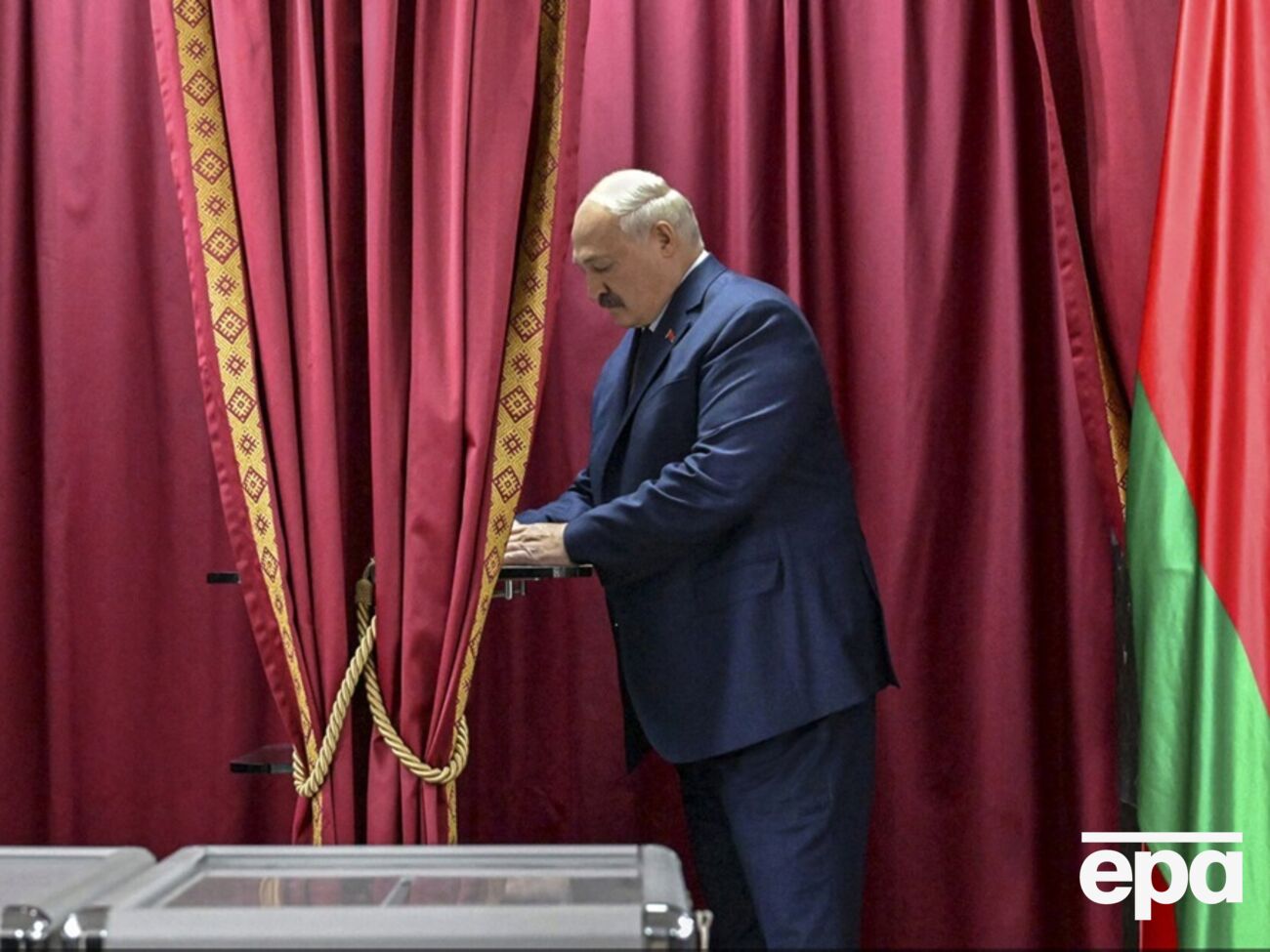 У президенти Лукашенко балотується всьоме