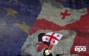 Граждане Грузии – владельцы обычных паспортов и в дальнейшем будут пользоваться безвизовым режимом во время краткосрочных поездок в ЕС, отметили в Совете Евросоюза