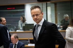 Венгерский министр обвинил Евросоюз в поощрении Украины к "крайне наглому" поведению