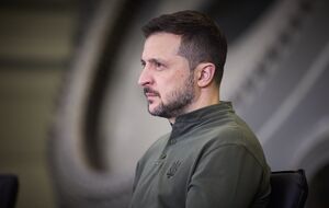 Зеленский отметил, что в обществе есть запросы, как вернуться домой и не возвращаться снова на фронт