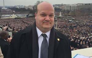 Инаугурация – это конкретные меры: присяга, речь, а все остальное – "дополнительные мероприятия", рассказал Чалый