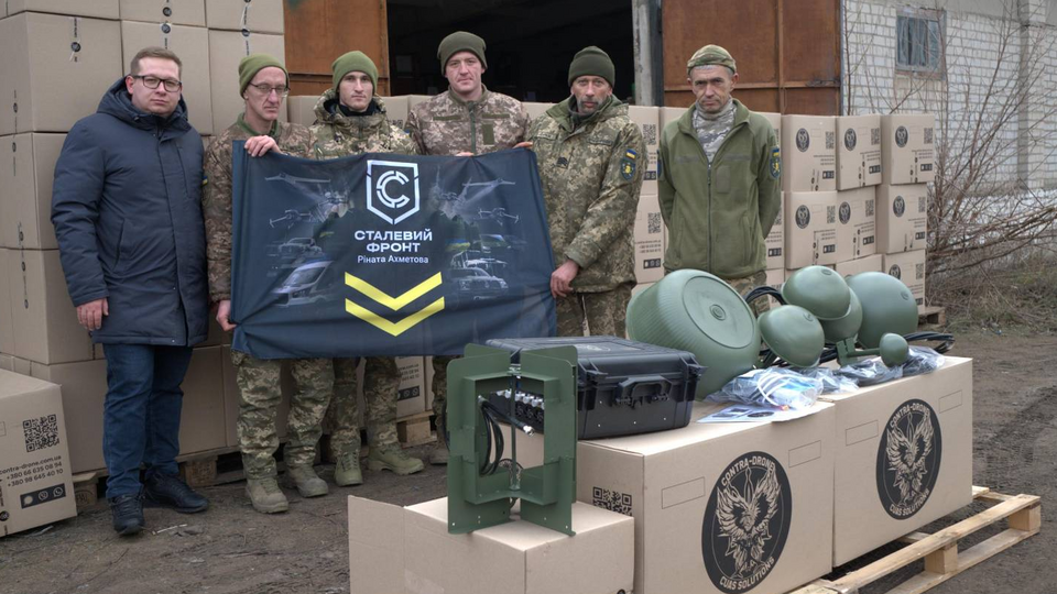 "Сталевий фронт" передав захисникам країни 30 інноваційних систем радіоелектронної боротьби