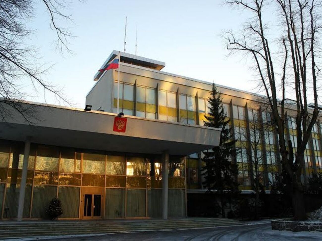 В посольстве РФ заявили, что мужчина уже пытался нападать раньше