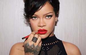 Рианна позировала в студии