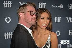 Калкін і Сонг виховують двох синів