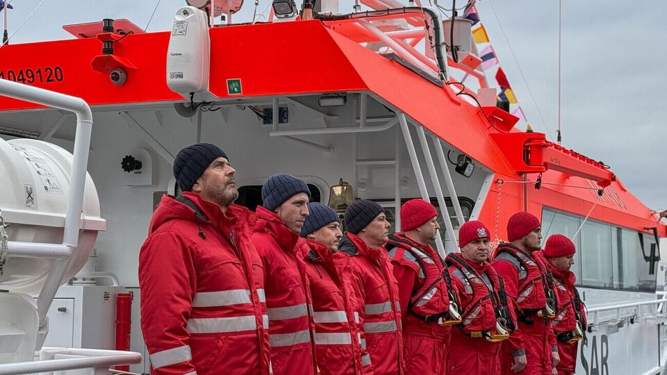 На судне официально подняли государственный флаг во время состоявшейся в Одессе торжественной церемонии