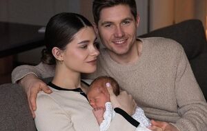 Жена Остапчука родила сына в результате планового кесарева сечения