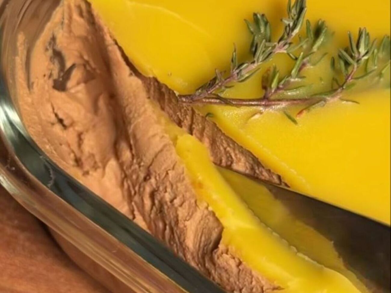 Паштет нужно сбить блендером