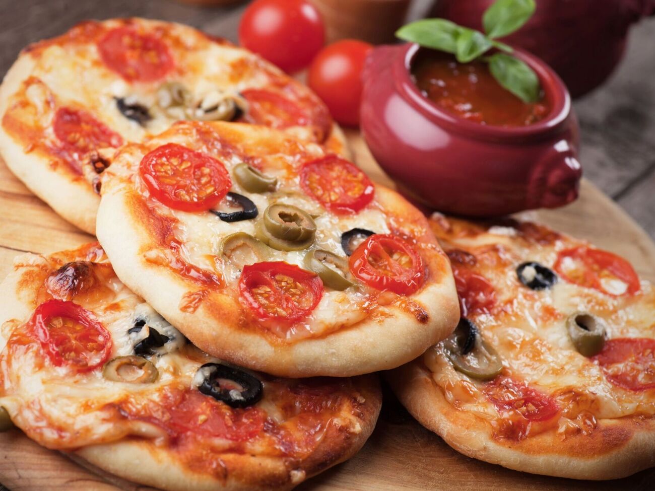 Блюдо нужно выпекать в духовке 25–30 минут