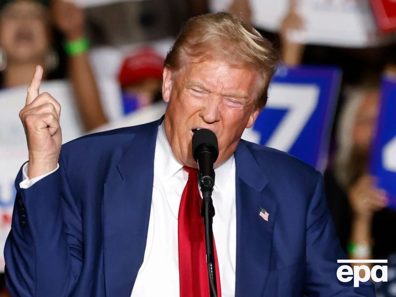 Трамп доручил секретарю департамента здравоохранения и социальных служб "принять все необходимые меры, чтобы прекратить химическое и хирургическое увечье детей"