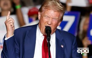 Трамп доручил секретарю департамента здравоохранения и социальных служб "принять все необходимые меры, чтобы прекратить химическое и хирургическое увечье детей"