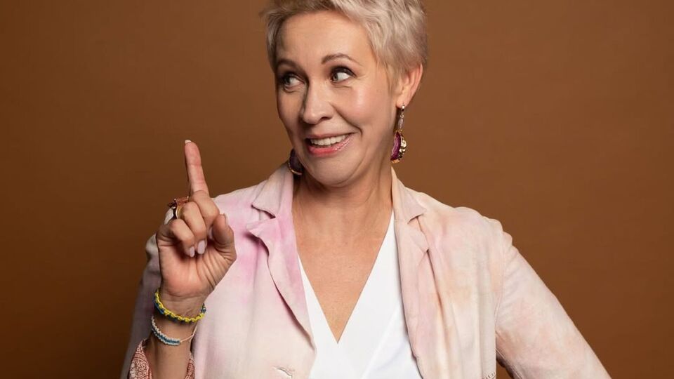 Внучку Лазаревой зовут Сара