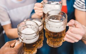 На федеральных выборах 2021 года явка в Дуйсбурге была 68,1%, в то время как средний показатель по Германии – 76,6%, напоминает Bild