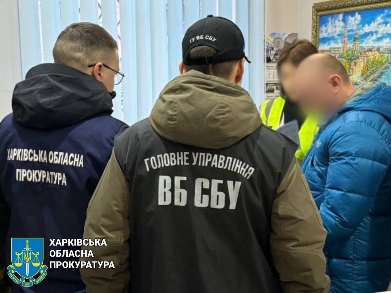 Как пишут правоохранители, мужчина с девушкой под видом романтических прогулок по городу скрыто фотографировали и снимали на видео объекты