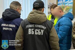 Как пишут правоохранители, мужчина с девушкой под видом романтических прогулок по городу скрыто фотографировали и снимали на видео объекты