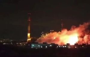 Так 14 січня 2025 року палала нафтобаза "Кристал", яка розташована за 8 км від авіабази "Енгельс-2" в Саратовській області Росії