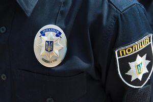 Поліцейський оформив на рідню кілька об'єктів нерухомості – ДБР